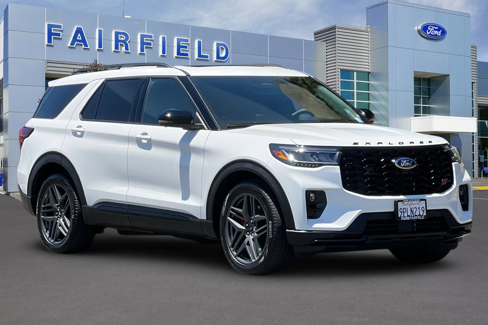 Certified 2025 Ford Explorer ST AWD/4WD image 6