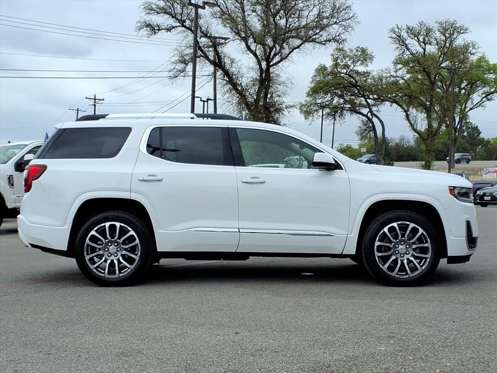 Used 2023 GMC Acadia Denali image 4