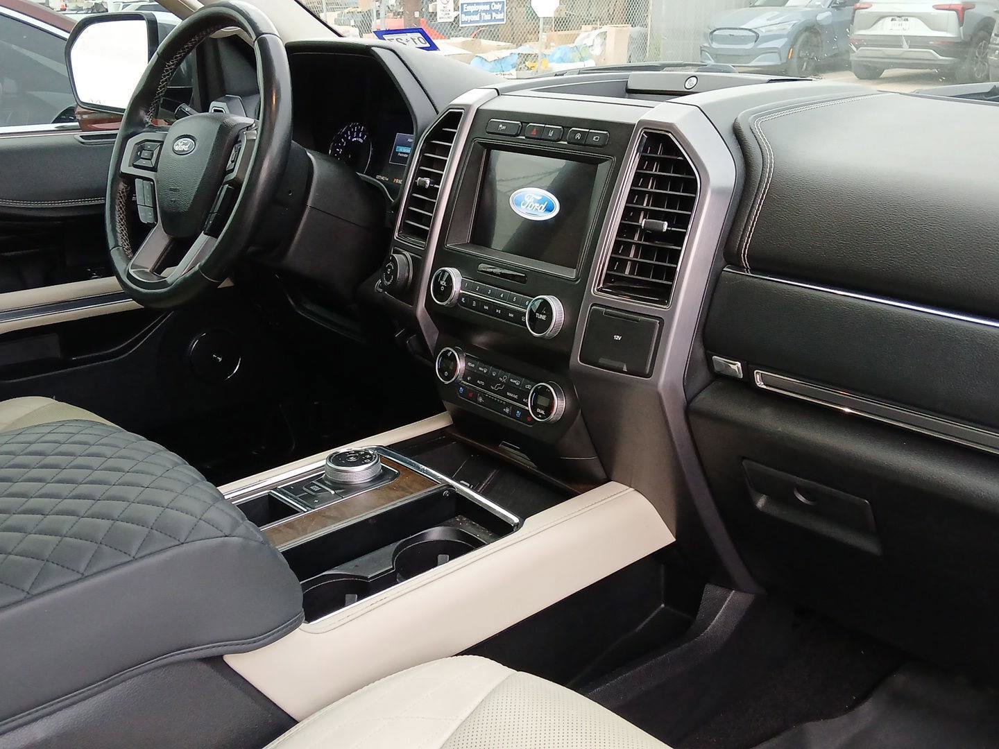 Certified 2019 Ford Expedition Platinum RWD image 22