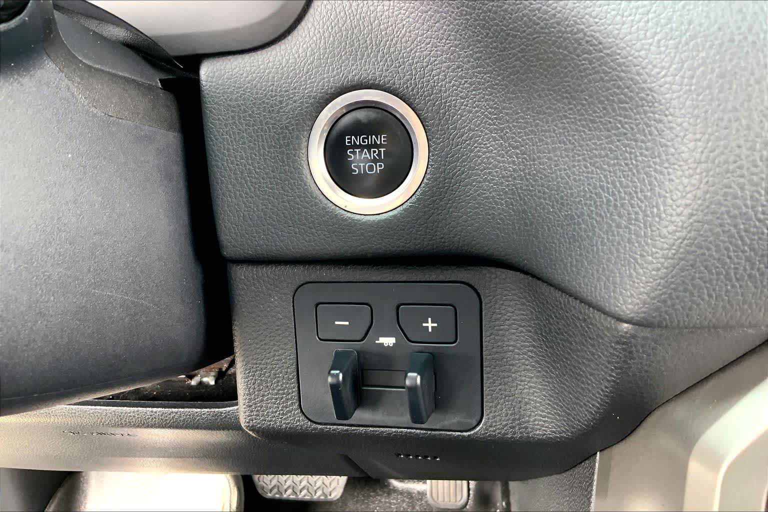 Used 2023 Toyota Tundra Limited w/ Power Package RWD image 34