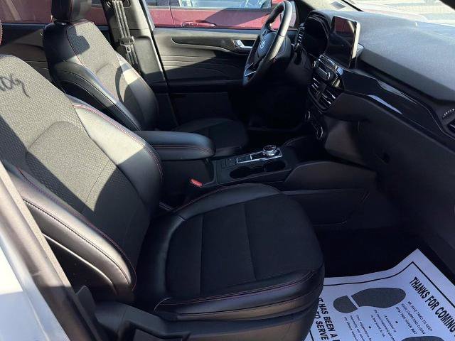Certified 2025 Ford Escape ST-Line Select AWD/4WD image 16