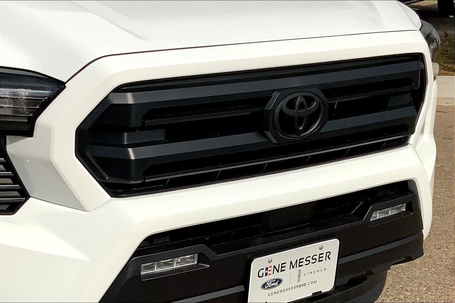 Used 2024 Toyota Tacoma SR5 RWD image 30