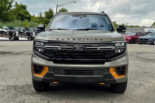 Certified 2025 Ford Expedition Tremor AWD/4WD image 8