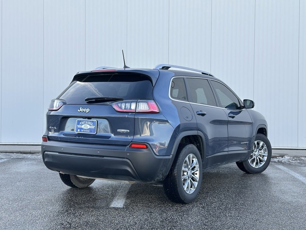 Used 2021 Jeep Cherokee Latitude Plus image 3