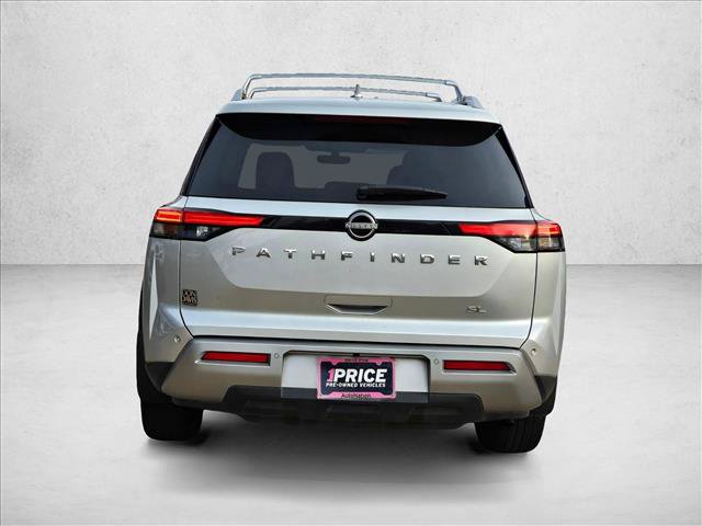 Used 2023 Nissan Pathfinder SL FWD image 7