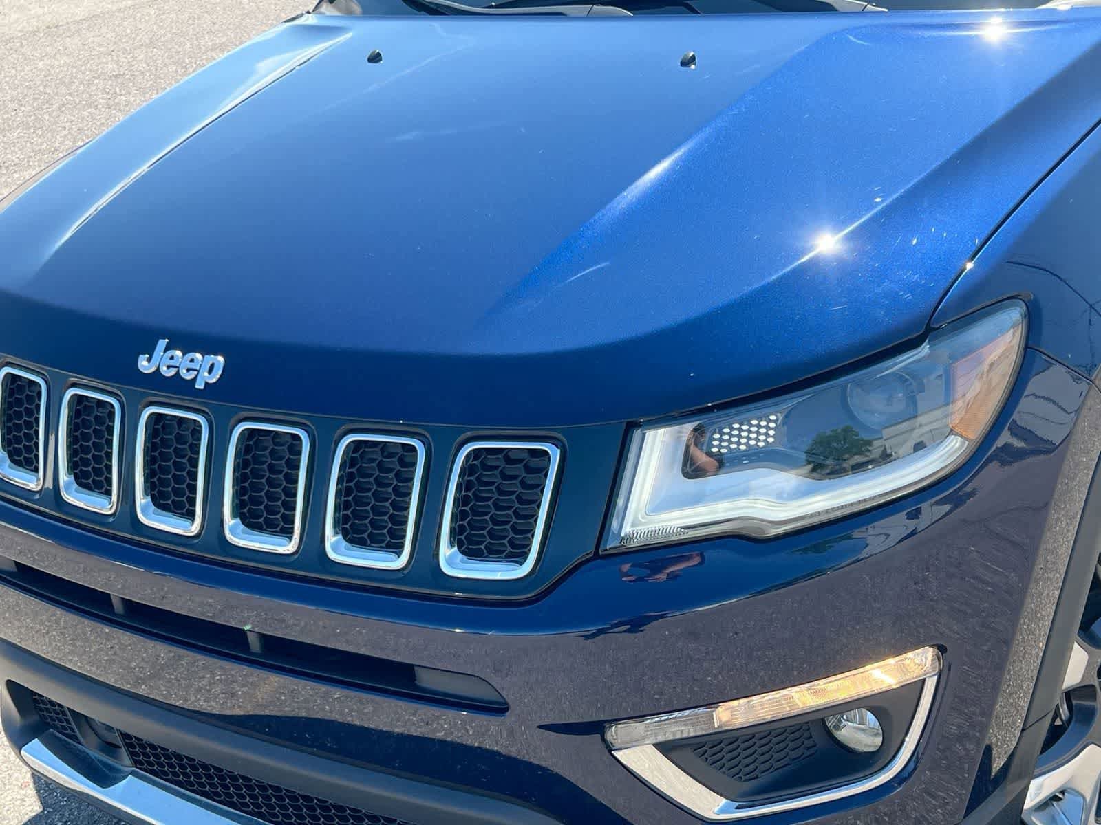 Used 2018 Jeep Compass Limited AWD/4WD image 11
