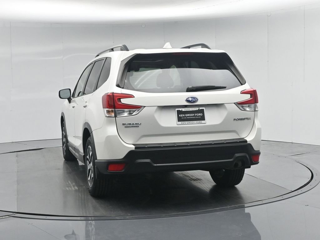 Used 2020 Subaru Forester Premium AWD/4WD image 33