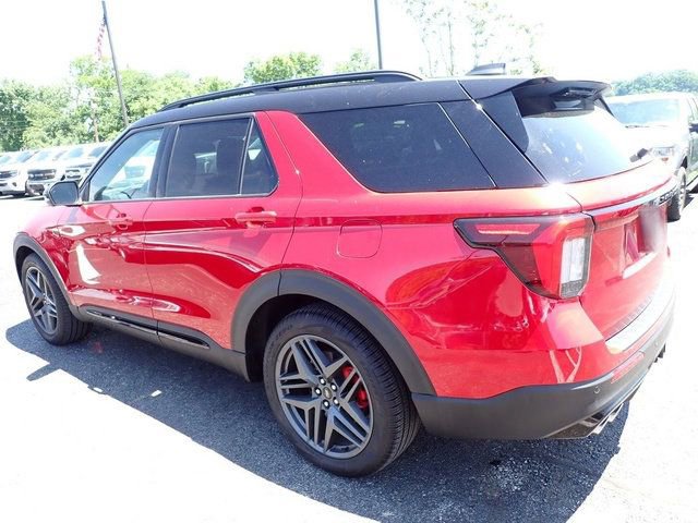 Certified 2025 Ford Explorer ST AWD/4WD image 4