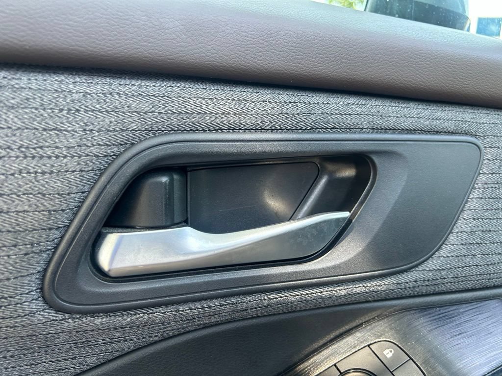Used 2022 Nissan Rogue SV FWD image 13