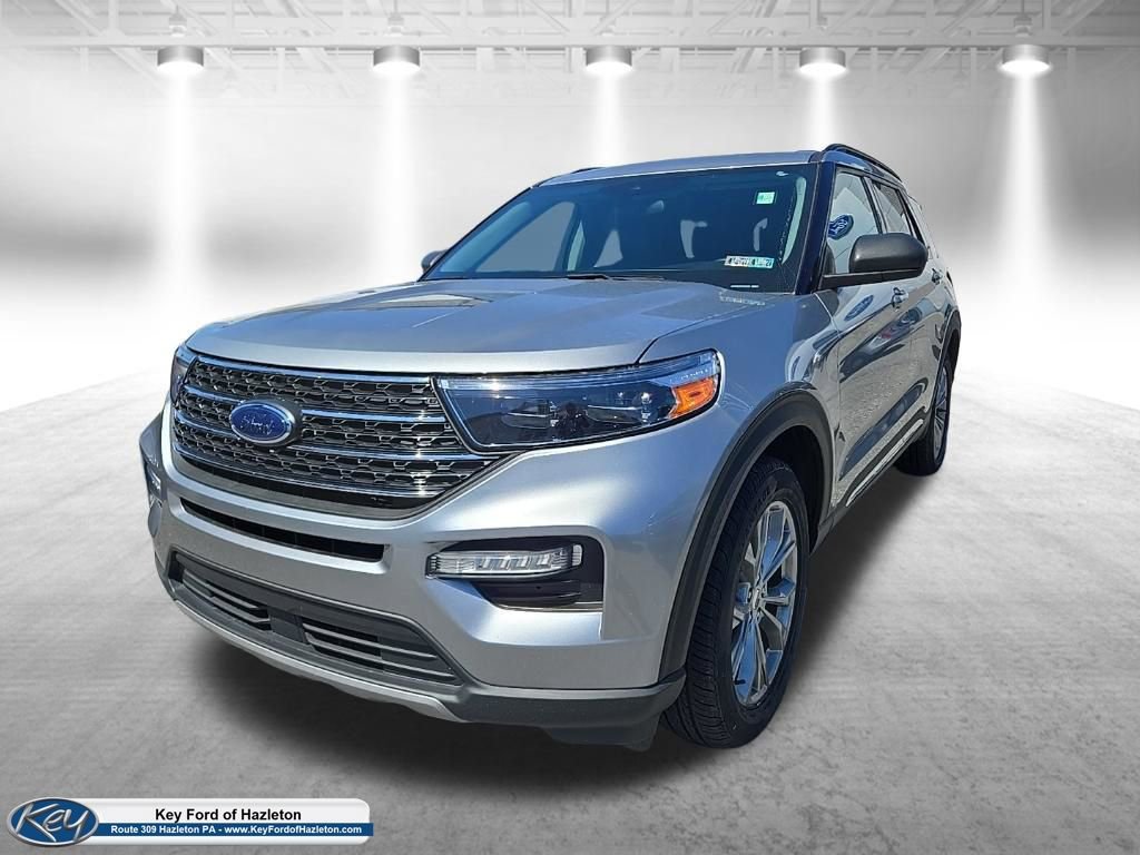 Certified 2023 Ford Explorer XLT w/ Equipment Group 202A AWD/4WD image 5