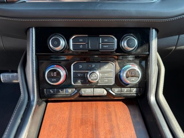 Used 2023 GMC Yukon XL Denali Ultimate AWD/4WD image 22
