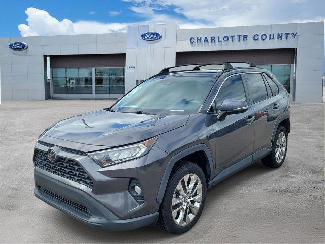 Used 2021 Toyota RAV4 XLE Premium FWD image 4