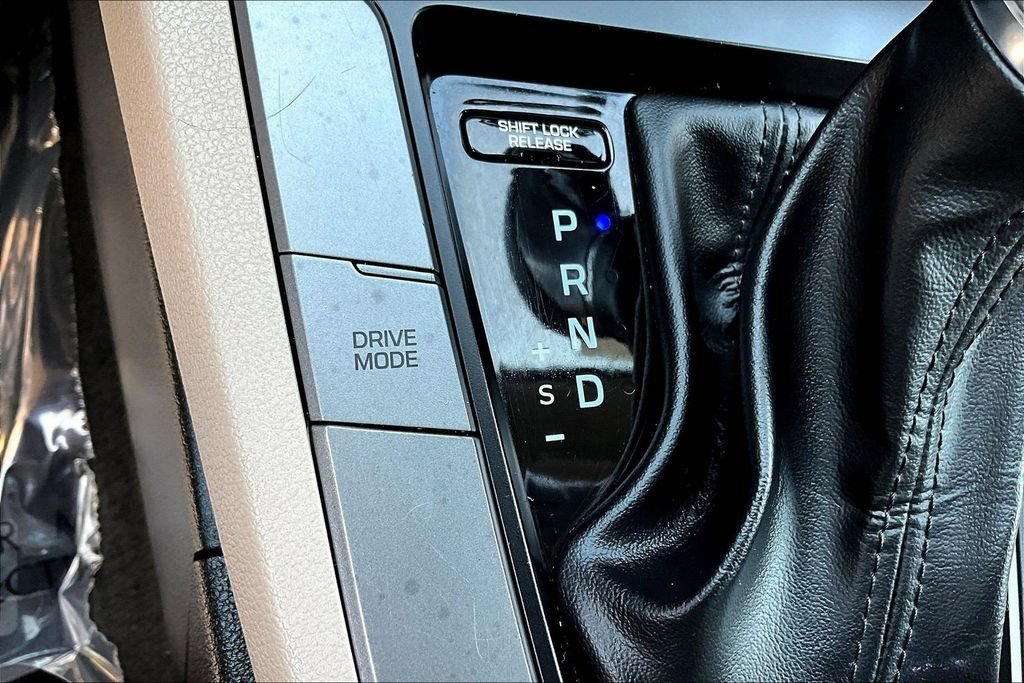 Used 2019 Hyundai Elantra SE FWD image 16