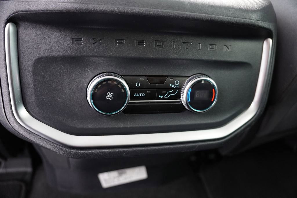 Certified 2025 Ford Expedition Active image 20