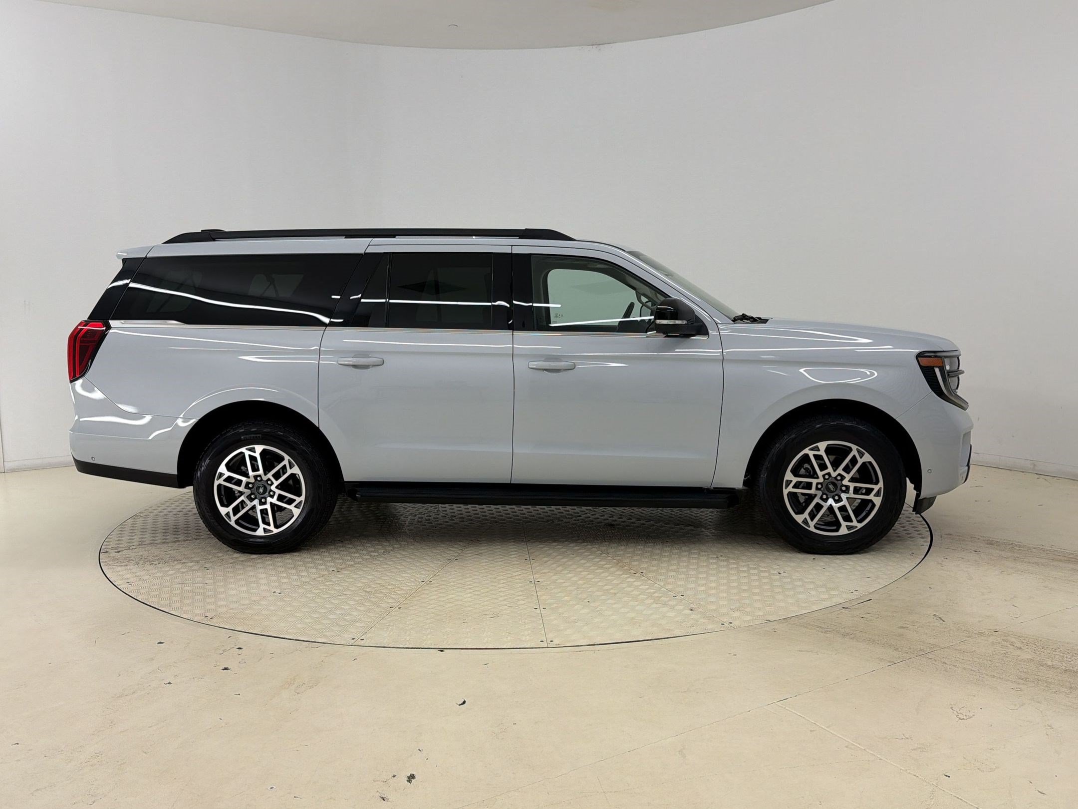 Certified 2025 Ford Expedition Max Active AWD/4WD image 8