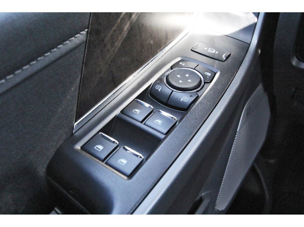 Certified 2025 Ford F250 Lariat w/ Lariat Ultimate Package image 21