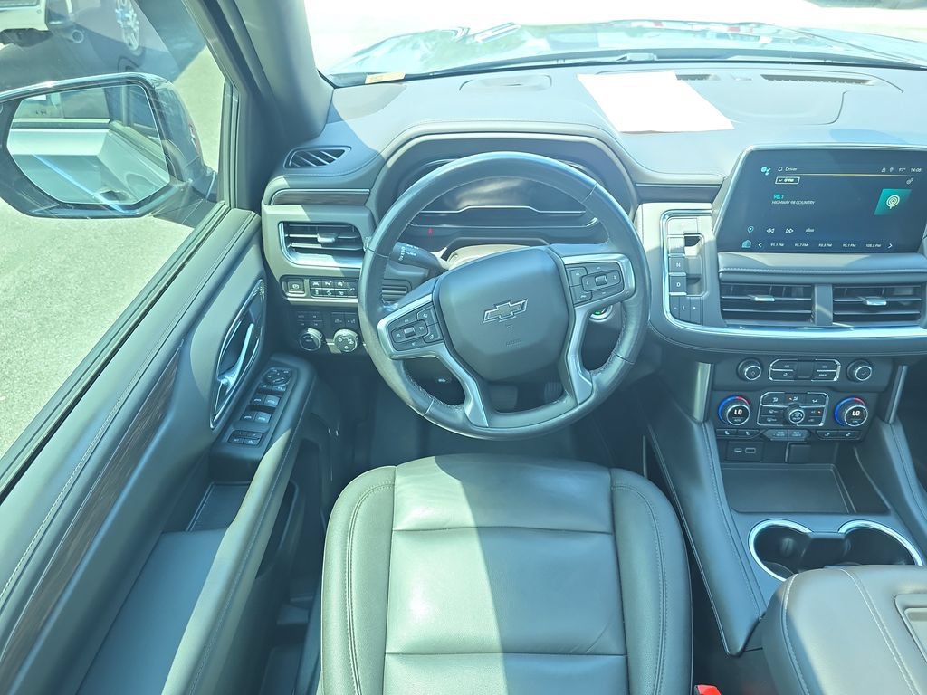 Used 2022 Chevrolet Tahoe Z71 w/ Luxury Package AWD/4WD image 13