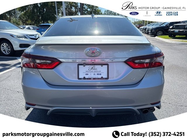 Used 2024 Toyota Camry SE image 4