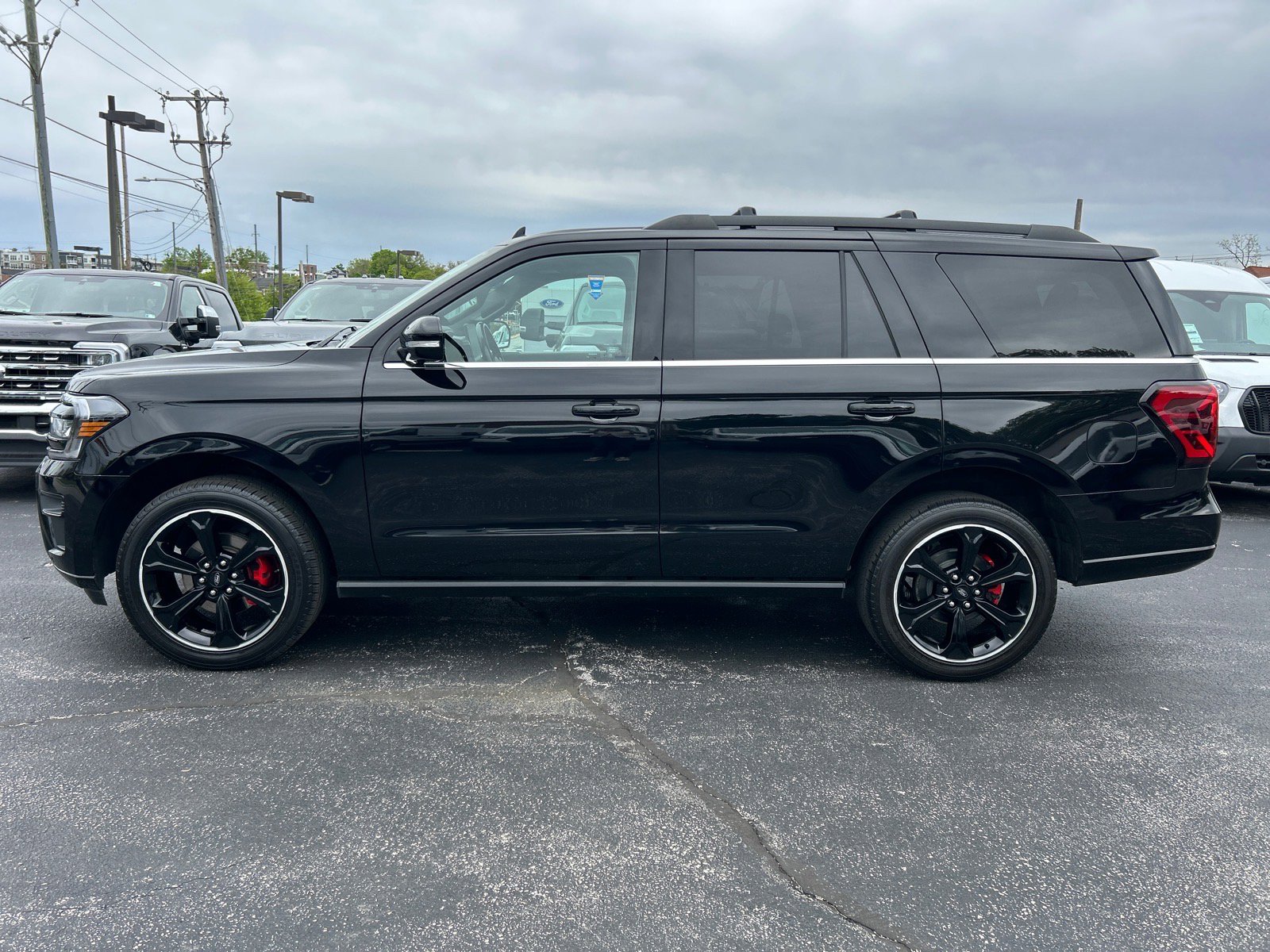 Certified 2022 Ford Expedition Limited AWD/4WD image 4