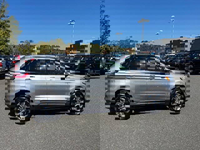 Certified 2022 Ford Edge SEL w/ Convenience Package image 5