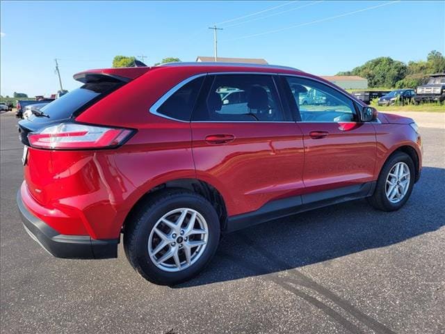 Certified 2024 Ford Edge SEL w/ Convenience Package AWD/4WD image 5