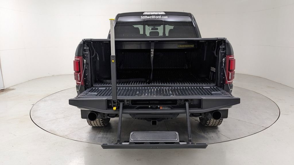 Certified 2019 Ford F150 Raptor w/ Equipment Group 802A Luxury image 8