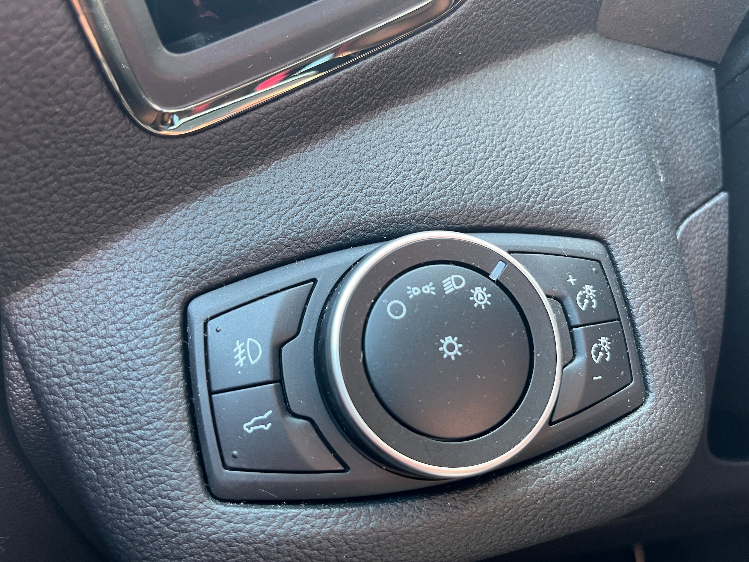 Certified 2018 Ford Escape SEL AWD/4WD image 18