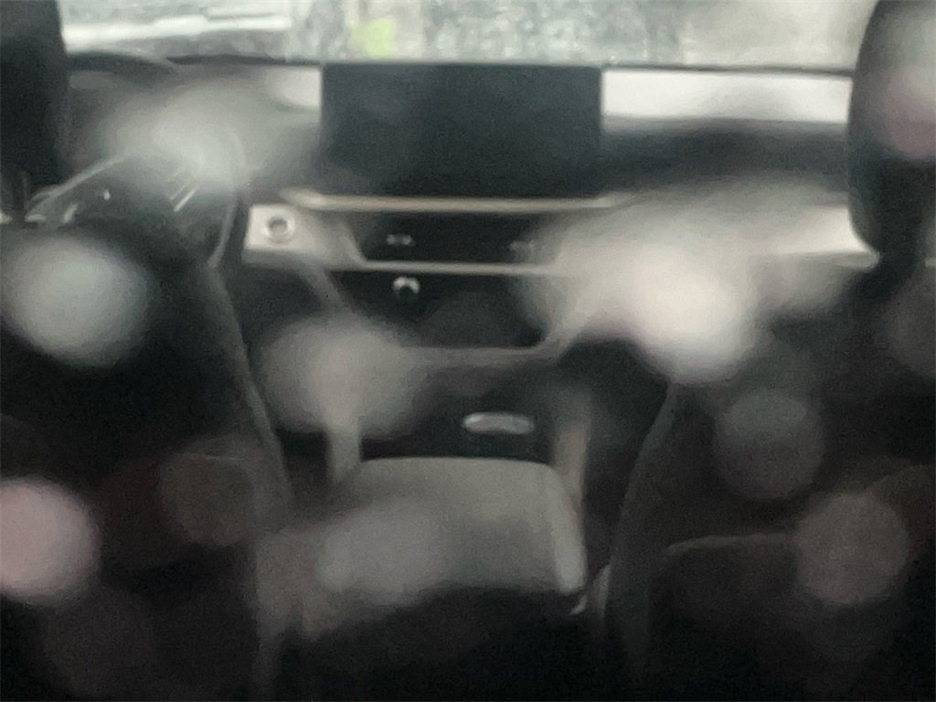 Certified 2025 Ford Explorer Active image 10