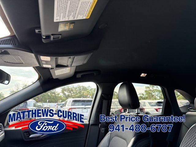 Certified 2025 Ford Escape ST-Line AWD/4WD image 12