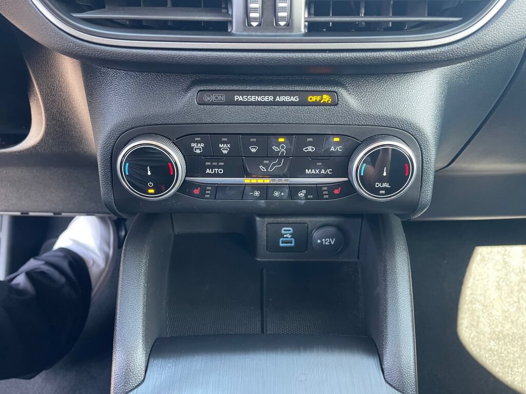 Certified 2023 Ford Escape Active AWD/4WD image 12