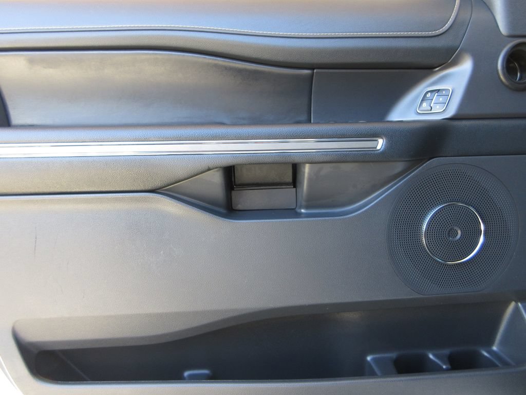 Certified 2024 Ford Expedition XLT RWD image 10