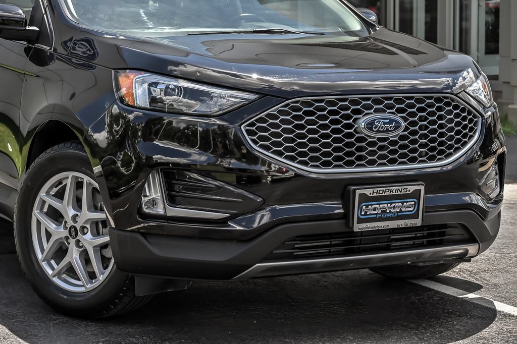 Certified 2024 Ford Edge SEL w/ Convenience Package AWD/4WD image 2