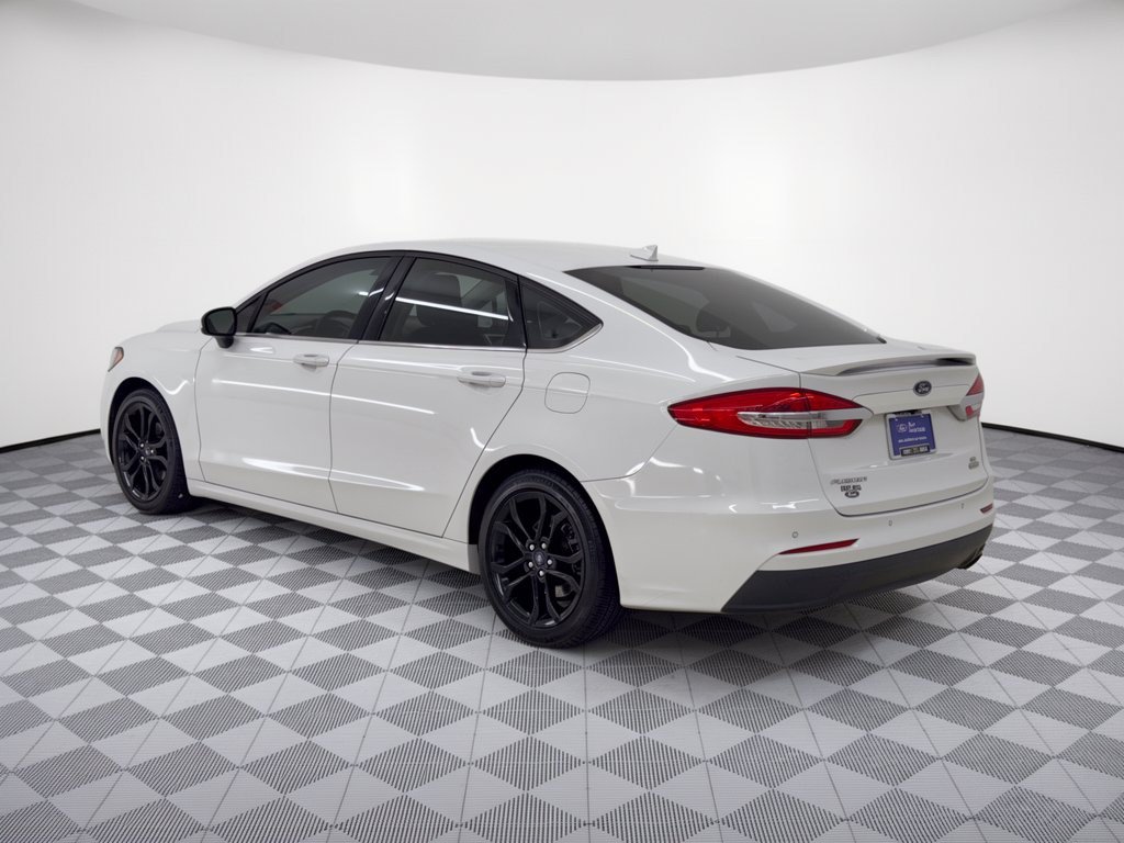 Certified 2019 Ford Fusion SE w/ Equipment Group 151A FWD image 3