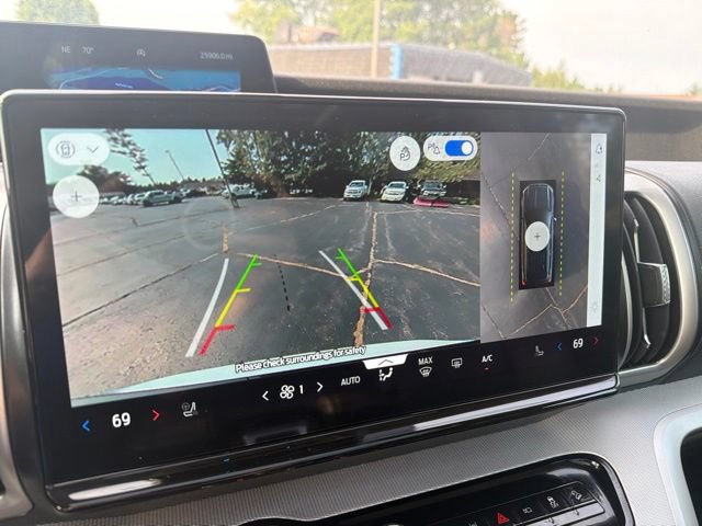 Certified 2025 Ford Expedition Active AWD/4WD image 37