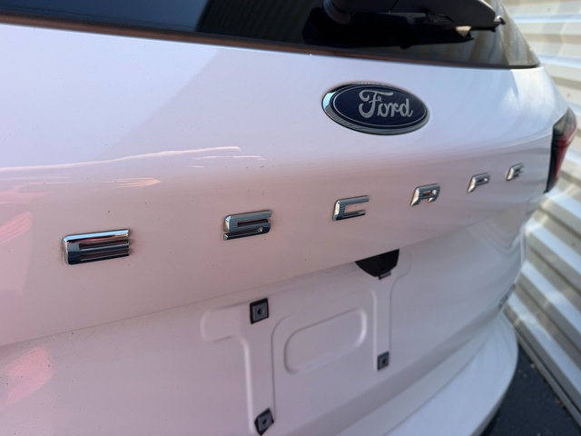 Certified 2024 Ford Escape ST-Line w/ Tech Pack #1 AWD/4WD image 5