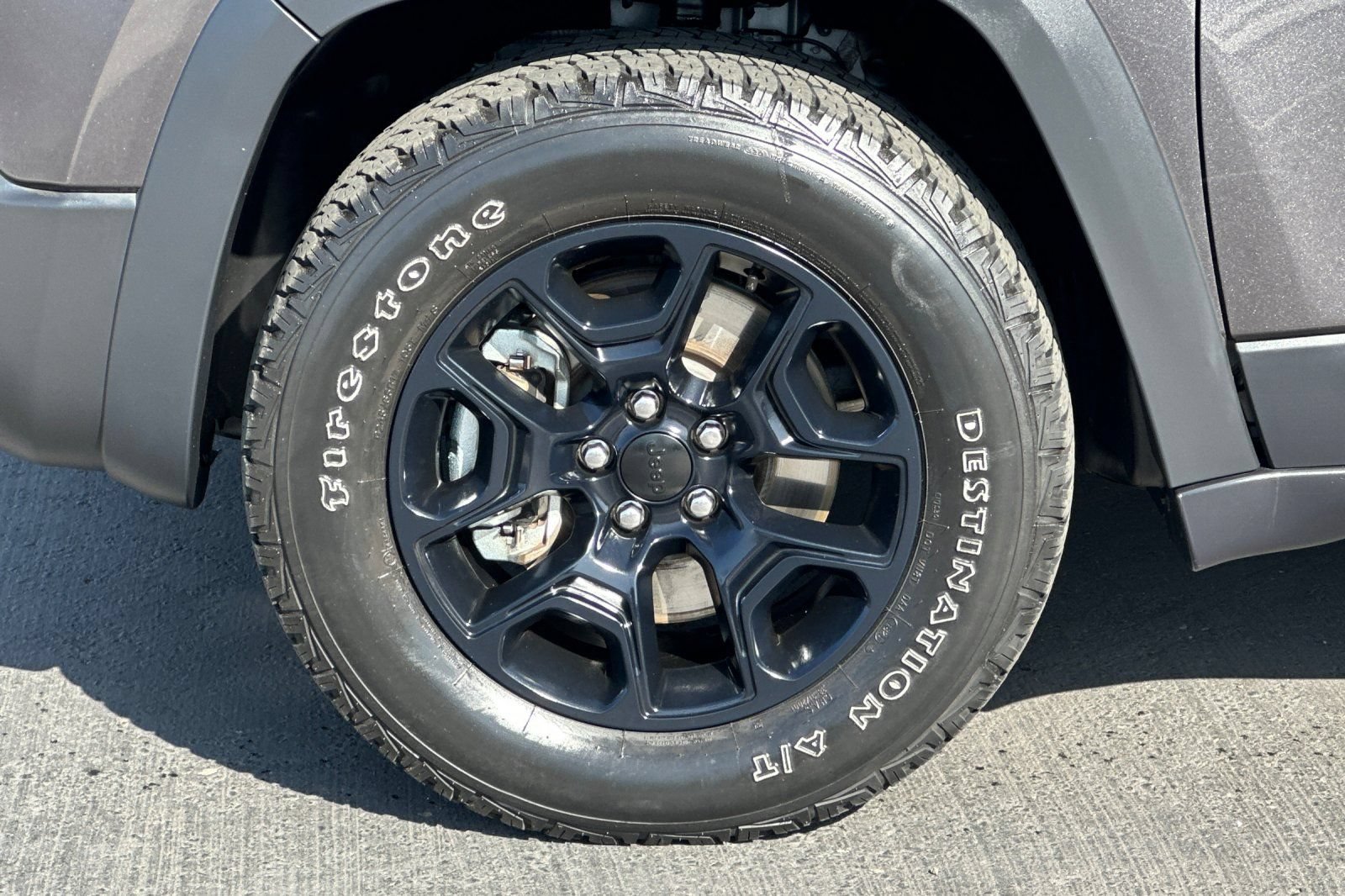 Used 2022 Jeep Cherokee Trailhawk w/ Trailer Tow Group AWD/4WD image 25
