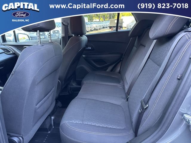 Used 2020 Chevrolet Trax LS image 18