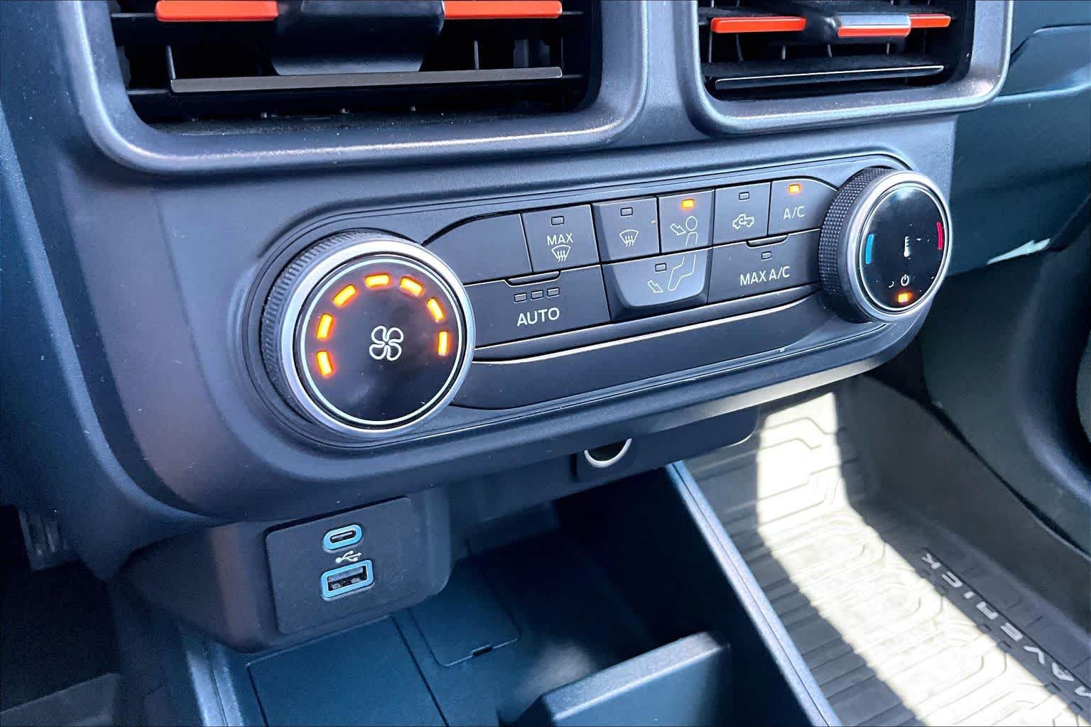 Certified 2022 Ford Maverick XLT FWD image 33