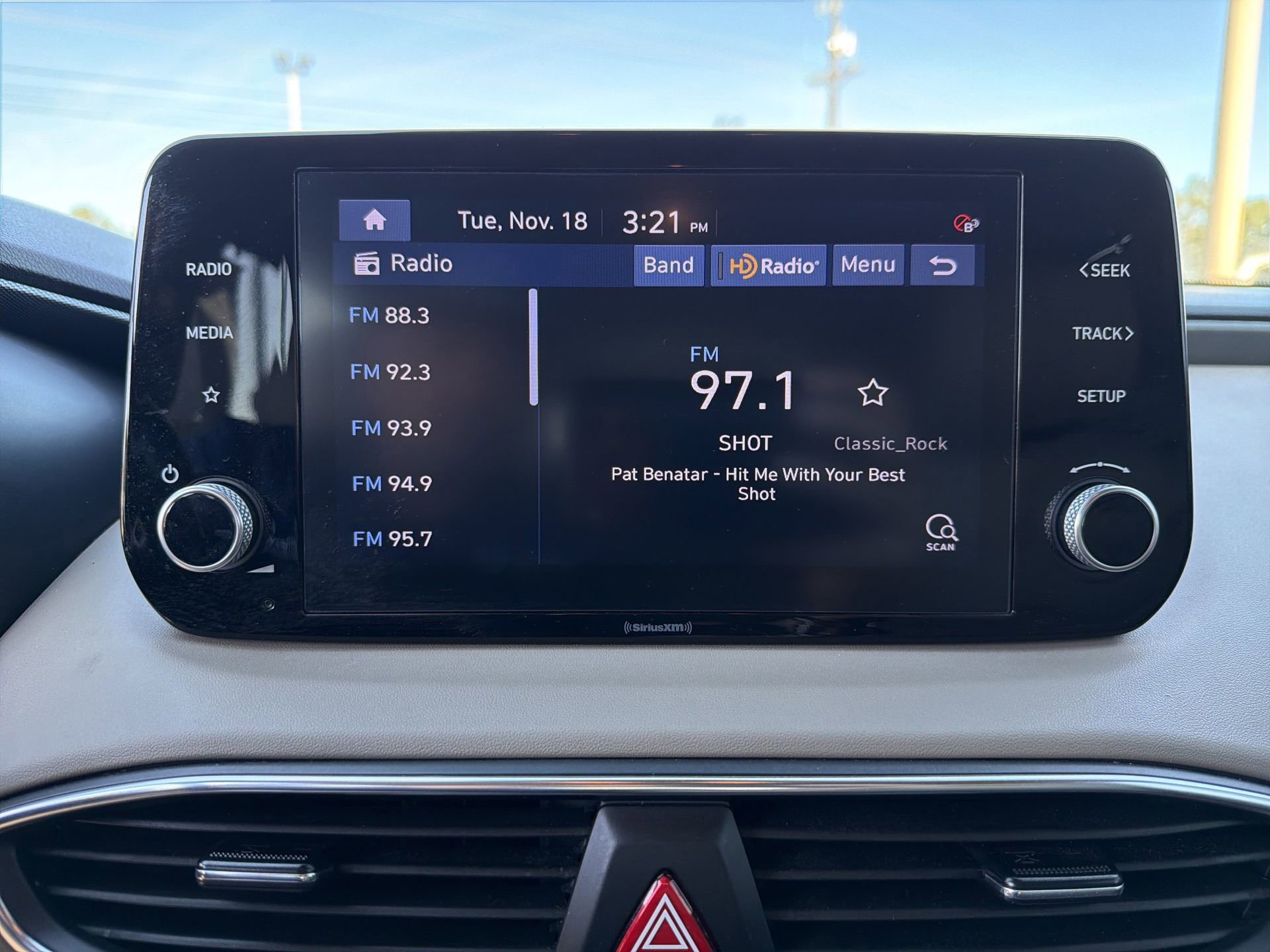 Used 2022 Hyundai Santa Fe SEL w/ Convenience Package image 8