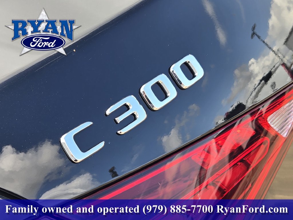 Used 2023 Mercedes-Benz C 300 Sedan w/ Exclusive Trim Package image 8