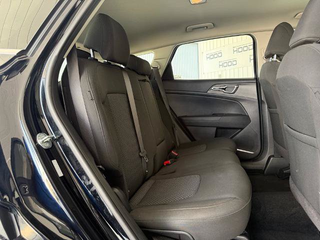 Used 2025 Kia Sportage LX FWD image 9