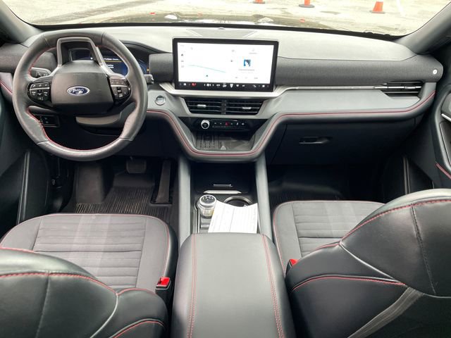 Certified 2025 Ford Explorer ST-Line w/ ST-Line Street Pack image 22