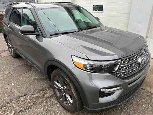 Certified 2023 Ford Explorer XLT w/ Equipment Group 202A AWD/4WD image 7