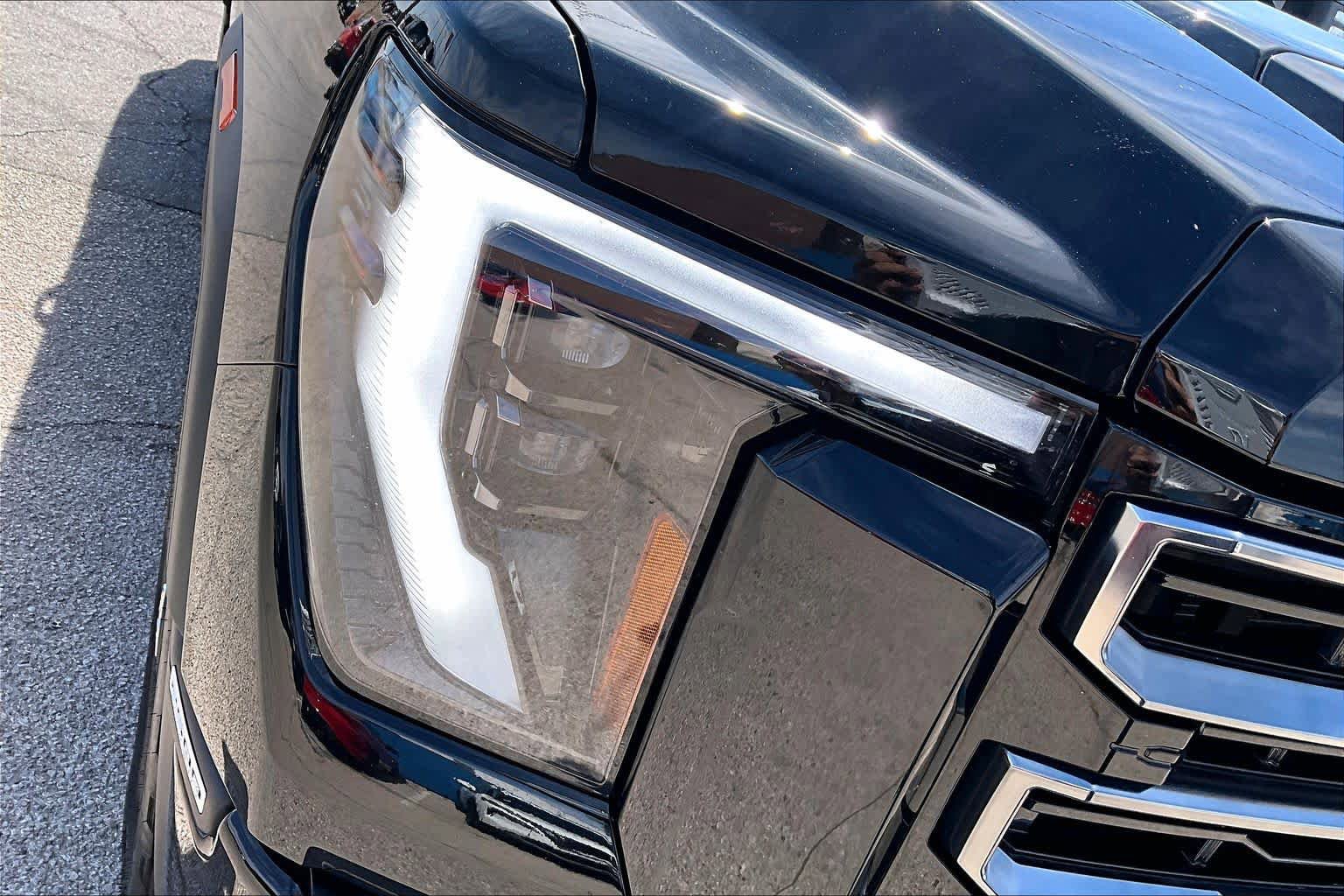 Used 2025 GMC Sierra 2500 AT4 w/ AT4 Premium Plus Package AWD/4WD image 28