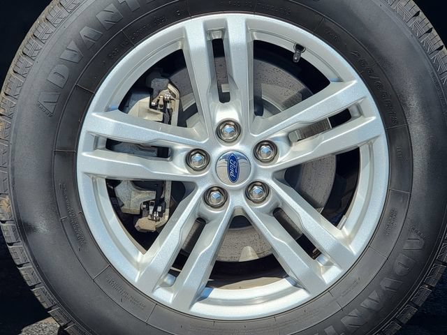Certified 2020 Ford Explorer XLT w/ Equipment Group 202A AWD/4WD image 17