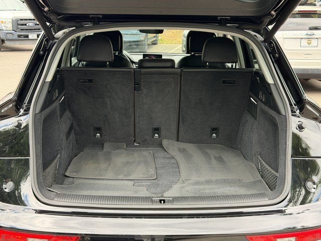 Used 2019 Audi Q5 2.0T Premium AWD/4WD image 21