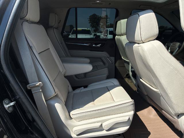 Used 2023 GMC Yukon Denali AWD/4WD image 16