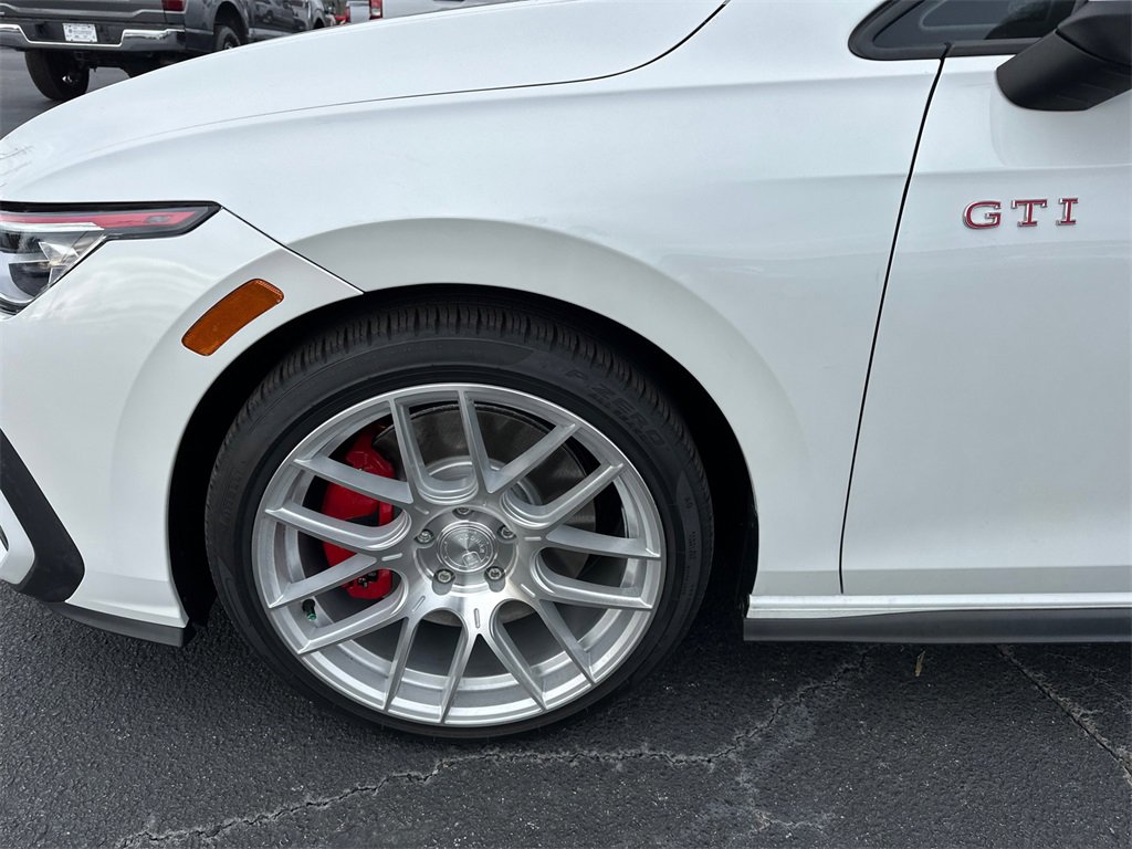 Used 2025 Volkswagen GTI SE image 11