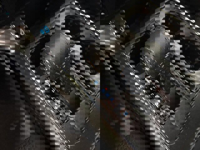 Certified 2021 Ford F150 XLT w/ Equipment Group 302A High image 19