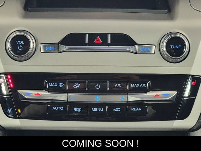 Certified 2022 Ford Explorer XLT w/ Equipment Group 202A image 23